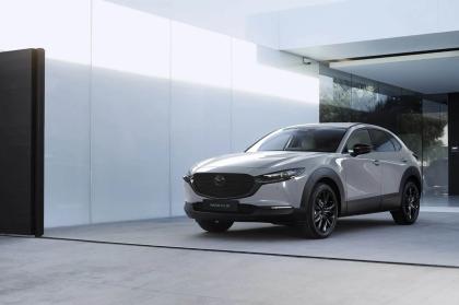 Το Mazda CX-30 ανανεώνεται διακριτικά και αποκτά περισσότερη τεχνολογία 